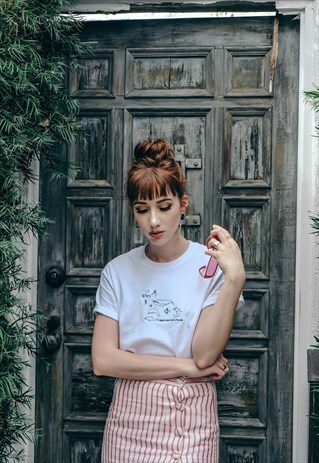 UNISEX T-SHIRT IN WHITE WITH FISH SLOGAN EMBROIDERY