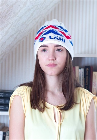 WHITE KNITTED SPORTS WARM PO POM HAT