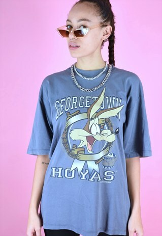 VINTAGE 90S T-SHIRT CARTOON WILE E CAYOTE GEORGETOWN HOYAS