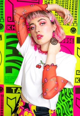 PIXEL CHERRIES CROP TEE