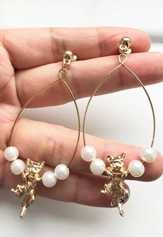 GOLD CAT STUD EARRING