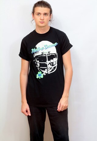 1990'S VINTAGE NOTRE DAME FOOTBALL PRINT T-SHIRT IN BLACK