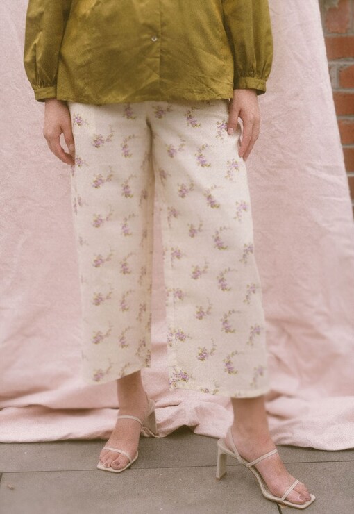 garment image