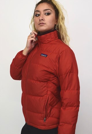 VINTAGE 90'S RED PATAGONIA PUFFER COAT WITH ZIP AND POCKETS