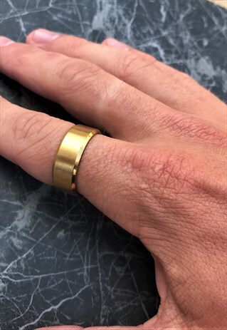POLISHED GOLD RING