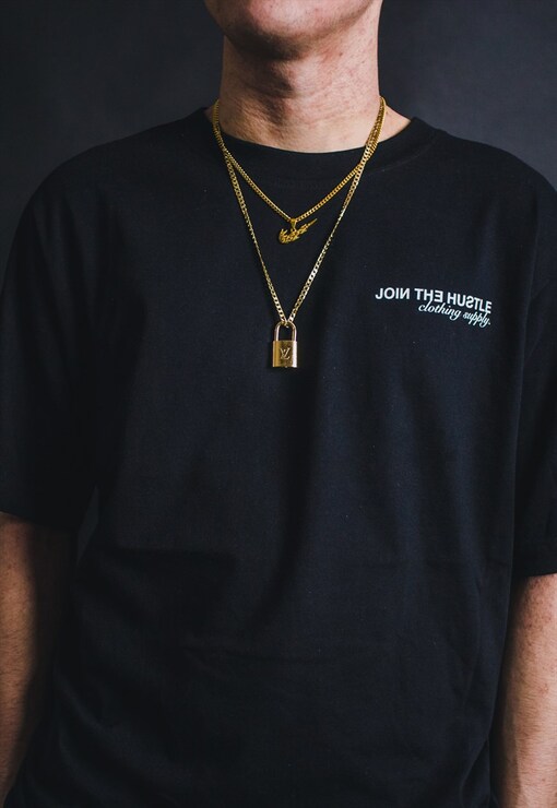 garment image