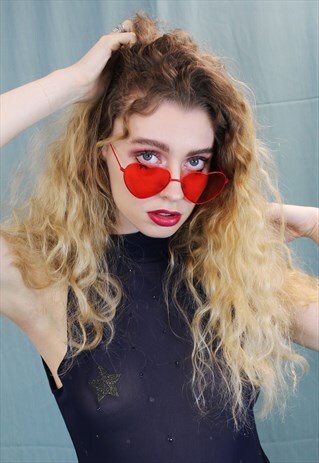RED HEART SHAPED FESTIVAL SUNGLASSES