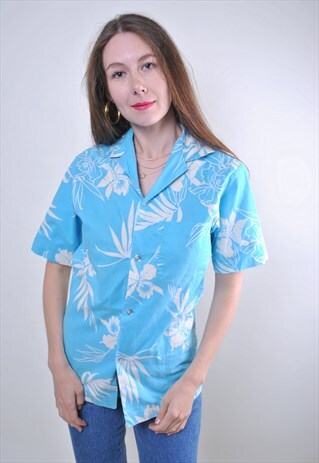 VINTAGE WOMAN BLUE HOLIDAY HAWAII FLORAL BLOUSE