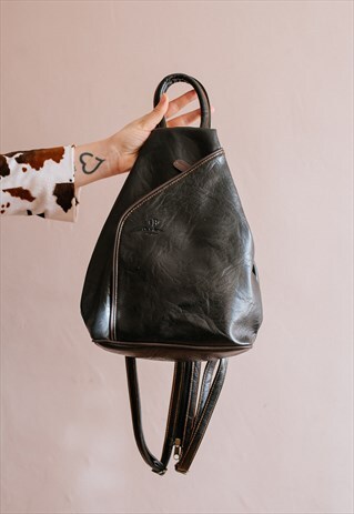 VINTAGE 90S' GRUNGE TRIANGLE RUCKSACK