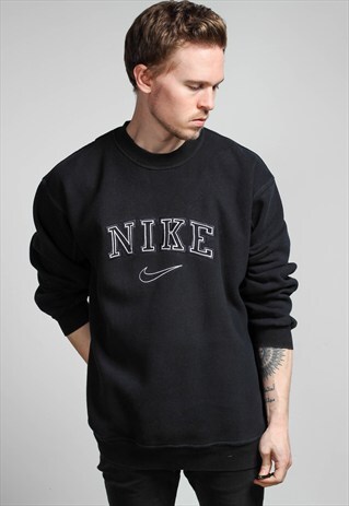 VINTAGE NIKE SWEATSHIRT