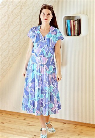 VINTAGE BLUE PLEATED DRESS
