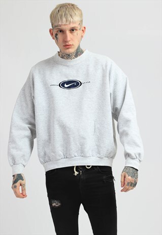 VINTAGE NIKE SWEATSHIRT