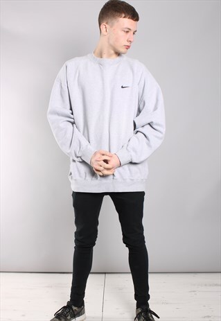 VINTAGE NIKE SWEATSHIRT