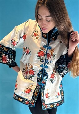 Vintage 1980s White Floral Embroidered Short Kimono Jacket