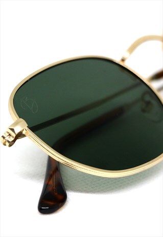 OVAL SUNGLASSES WITH GOLD FRAMES