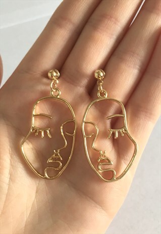 WOMENS ABSTRACT FACE EARRINGS DANGLY EARRINGS IN GOLD TONE