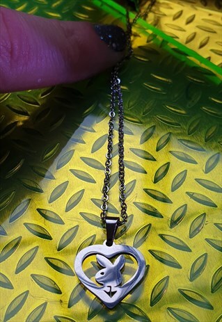 SILVER TONE HEART NECKLACE