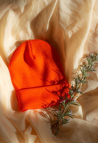 BRIGHT ORANGE BEANIE HAT