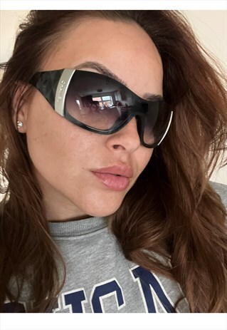 VINTAGE Y2K CHANEL WRAP AROUND SUNGLASSES