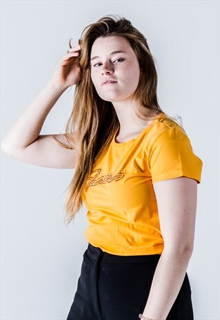 VINTAGE Y2K ADIDAS T-SHIRT IN ORANGE