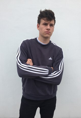 VINTAGE ADIDAS SWEATSHIRT