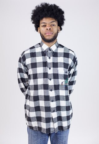 VINTAGE 90'S BLACK/WHITE CHECK FLANNEL SHIRT