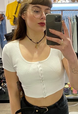 VINTAGE INSPIRED CROP TOP IN WHITE WITH BUTTONED FRONT