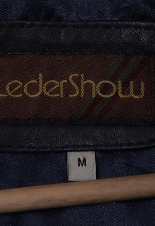 garment image
