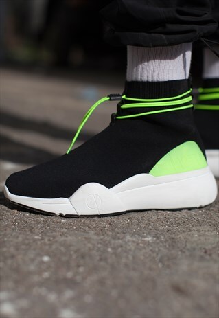LIGHTWEIGHT STREETWEAR SOCK TRAINERS