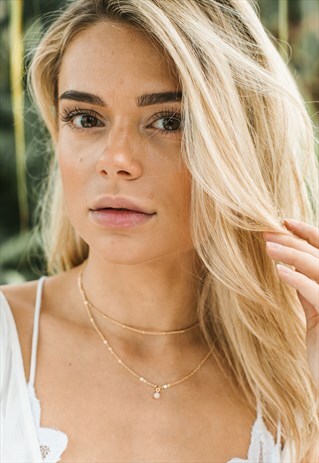 LAYERED RAINBOW MOONSTONE CRYSTAL CHOKER NECKLACE IN GOLD