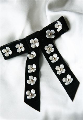 FLOWER ENCRUSTED HAIR BOW