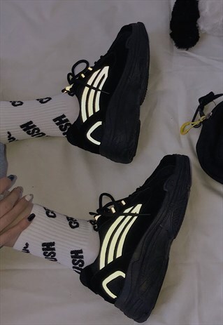 REFLECTIVE STRIPE SNEAKERS