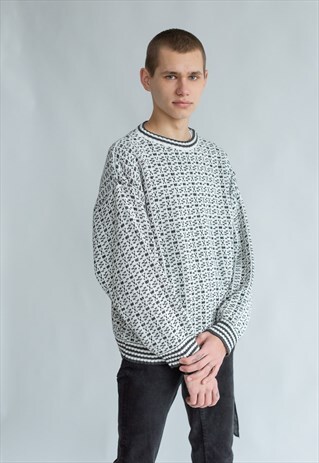 VINTAGE 80S FUNKY WINTER JUMPER