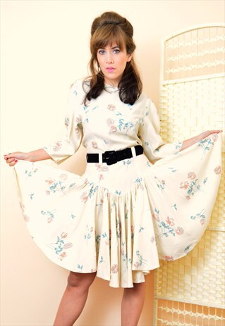 80'S VINTAGE PASTEL FLORAL DROP DOWN MIDI DRESS IN CREAM