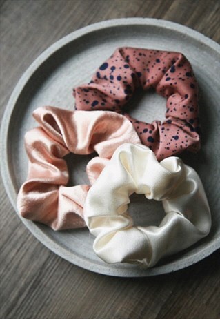 ROSE GOLD SATIN SCRUNCHIE STACK