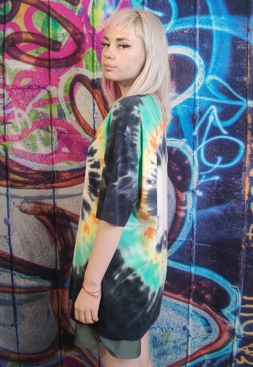 garment image