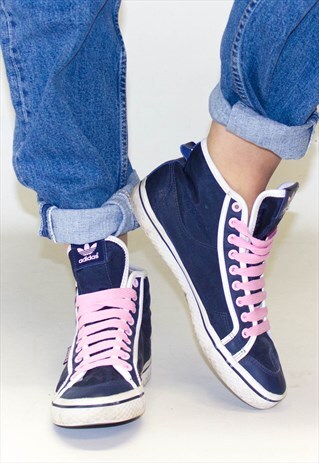90'S ADIDAS HI-TOPS UK7