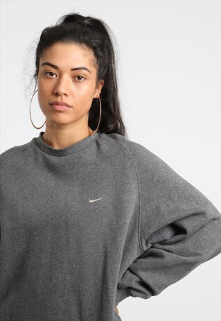 90S NIKE EMBROIDERED LOGO SWEATSHIRT