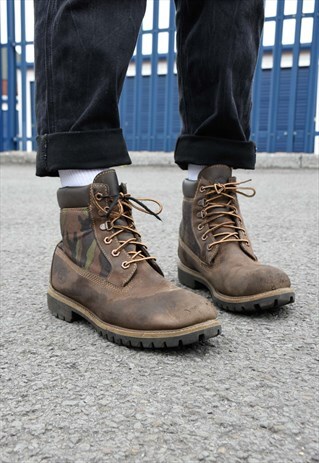 VINTAGE CAMO TIMBERLAND BOOTS