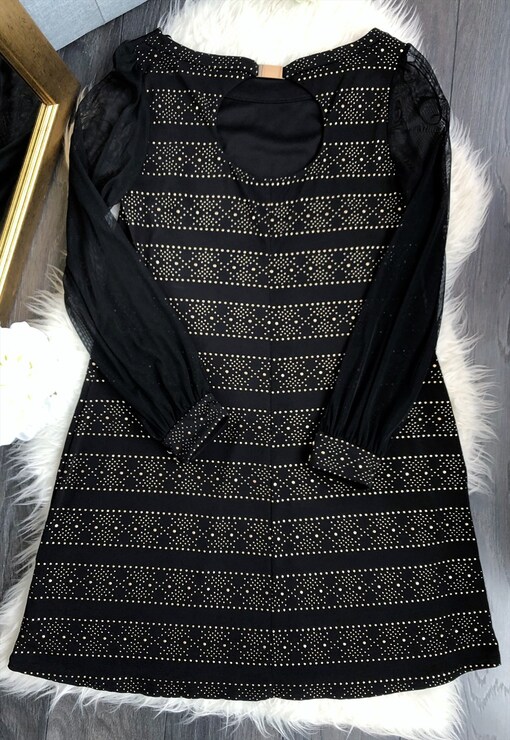garment image