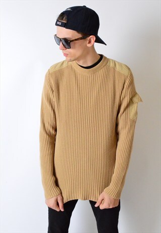 VINTAGE 90S MINIMALIST CAMEL KNIT JUMPER