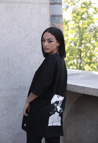 OVERSIZED TEE BLACK WITH CLEOPATRA