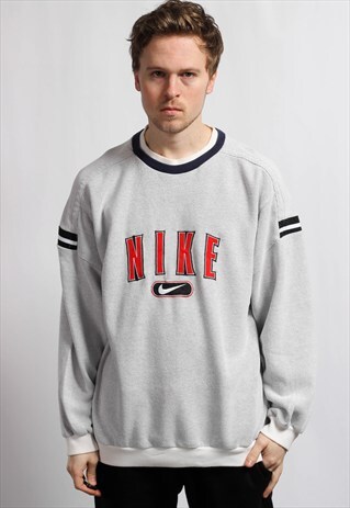 VINTAGE NIKE SWEATSHIRT