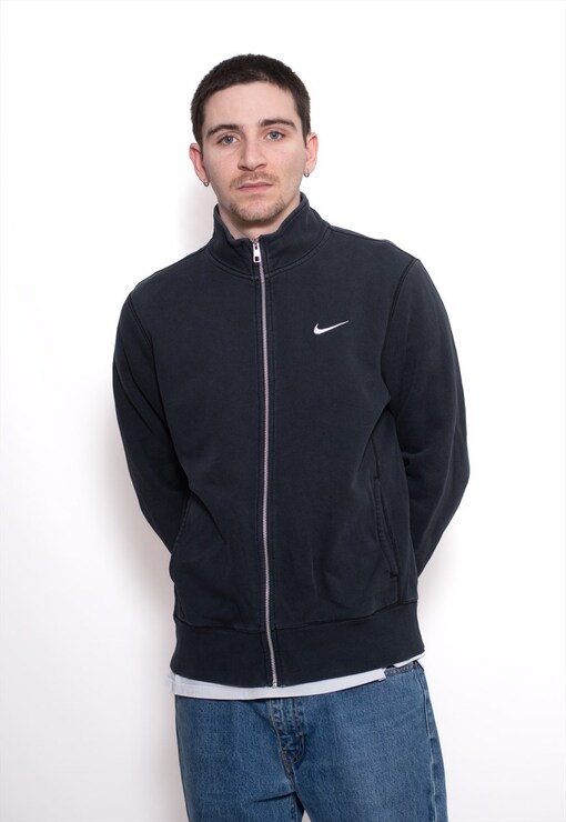garment image
