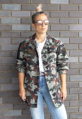 VINTAGE 1990S OVERSIZED CAMO JACKET