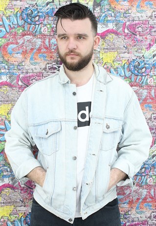 LEVI'S LIGHT BLUE VINTAGE DENIM JACKET. UNISEX.