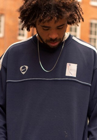 VINTAGE NIKE SWEATSHIRT IN NAVY AND WHITE
