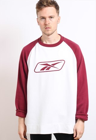VINTAGE REEBOK SWEATSHIRT