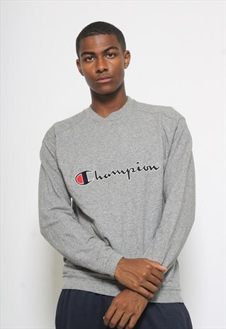 VINTAGE CHAMPION SWEATSHIRT