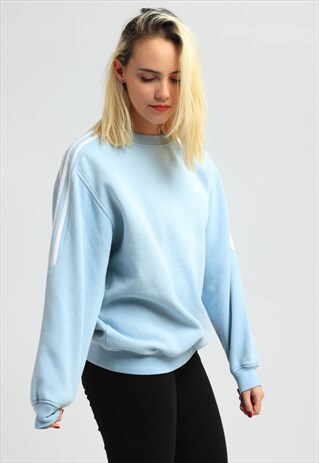 VINTAGE ADIDAS SWEATSHIRT